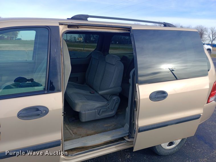 image for item DW0943 2007 Ford Freestar SE van