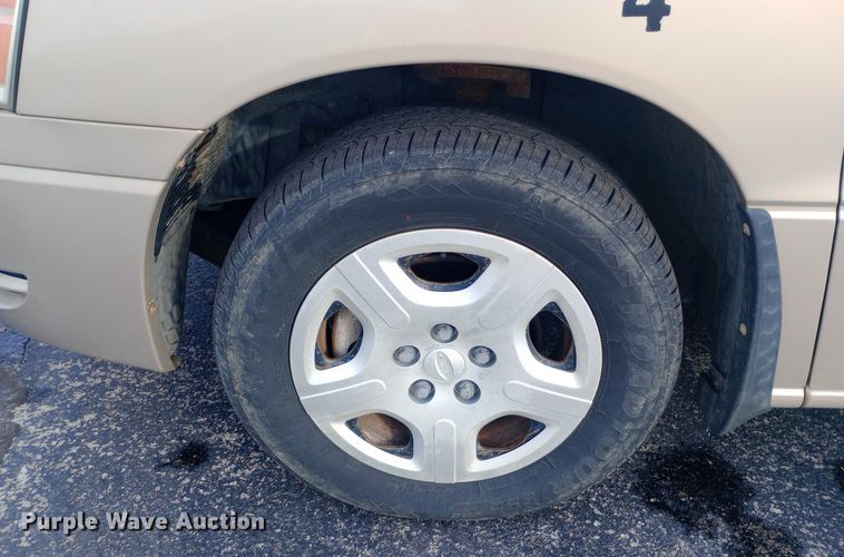 image for item DW0943 2007 Ford Freestar SE van