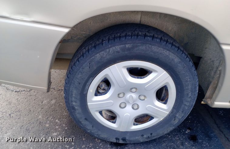 image for item DW0943 2007 Ford Freestar SE van