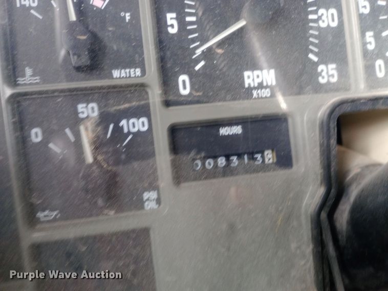 image for item DW0944 2003 International  3800 school bus