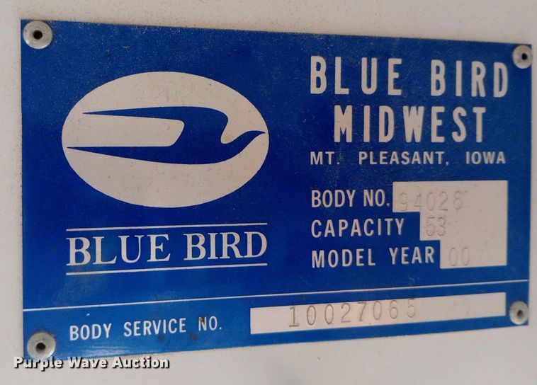 image for item DW0945 1999 International 3800 school bus