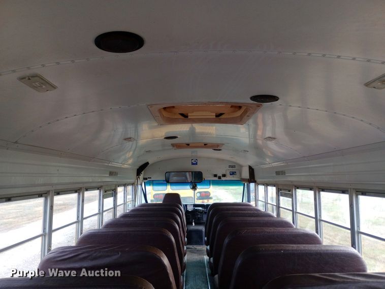 image for item DW0945 1999 International 3800 school bus