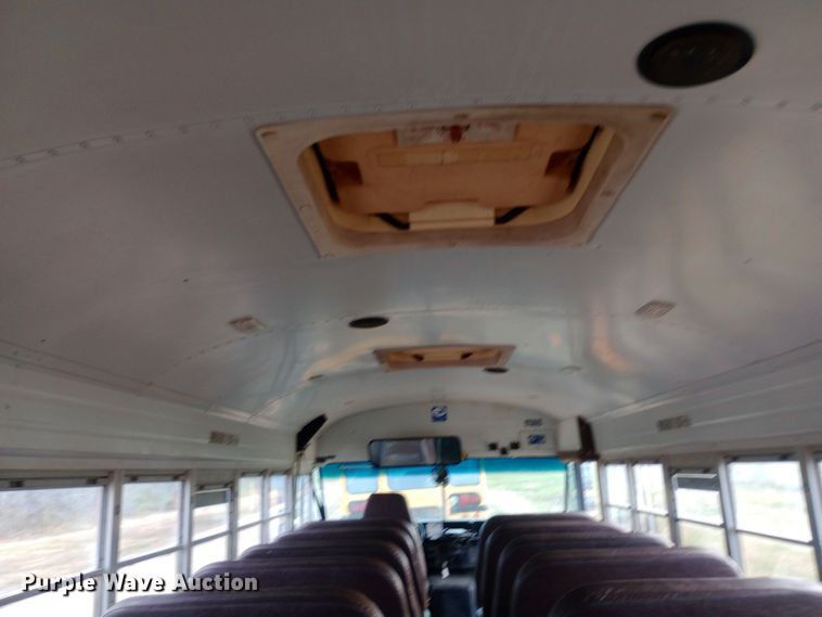 image for item DW0945 1999 International 3800 school bus