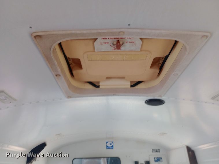 image for item DW0945 1999 International 3800 school bus