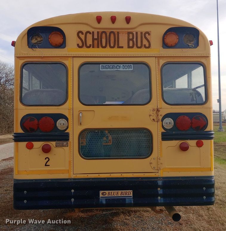 image for item DW0946 2000 International 3800 school bus