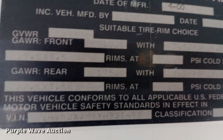 image for item DW0946 2000 International 3800 school bus