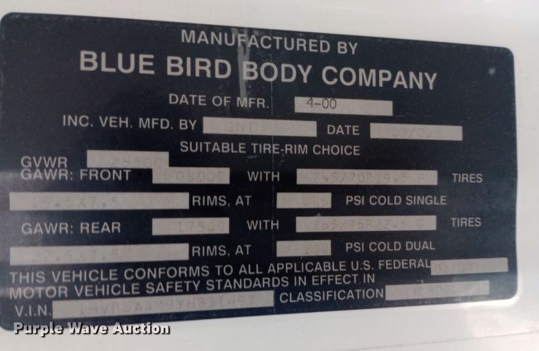 image for item DW0946 2000 International 3800 school bus