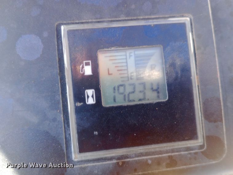 image for item DW0996 2014 Hustler Super Z Hyperdrive ZTR lawn mower