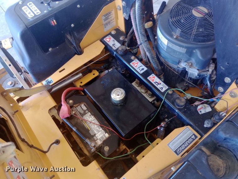 image for item DW0996 2014 Hustler Super Z Hyperdrive ZTR lawn mower