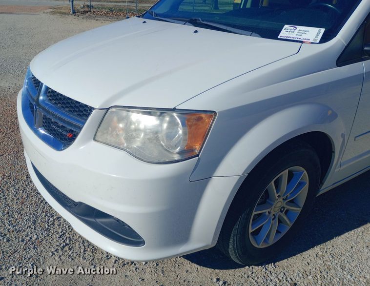 image for item DW0997 2014 Dodge Grand Caravan SXT van