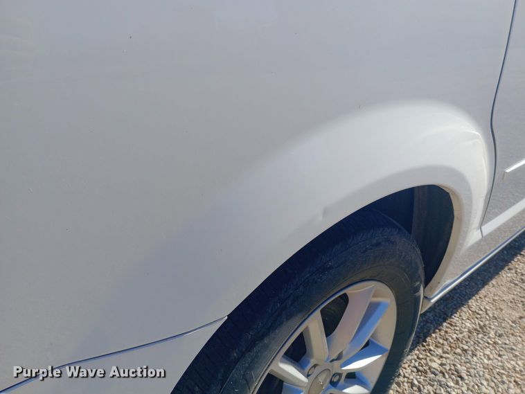 image for item DW0997 2014 Dodge Grand Caravan SXT van