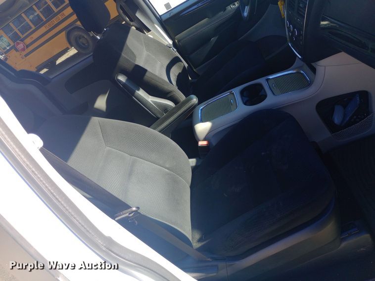 image for item DW0997 2014 Dodge Grand Caravan SXT van