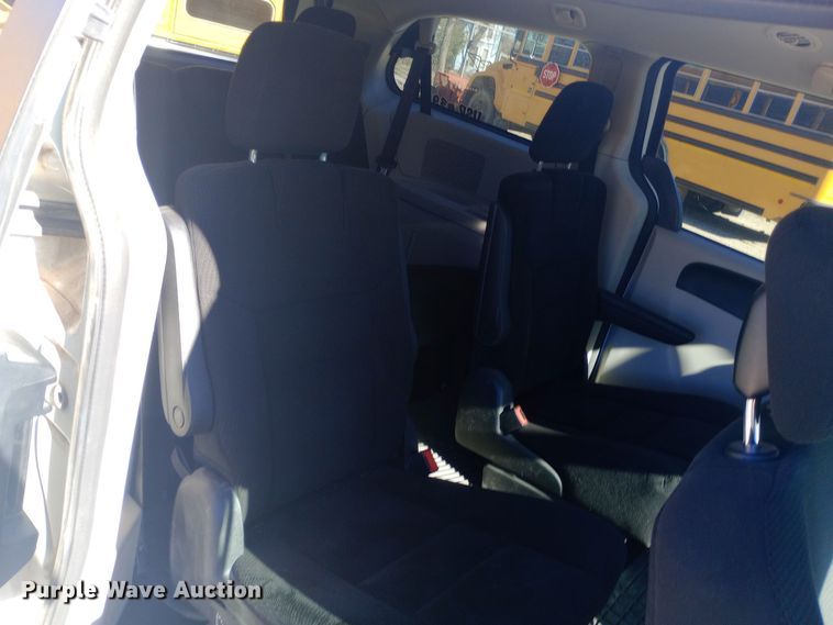 image for item DW0997 2014 Dodge Grand Caravan SXT van