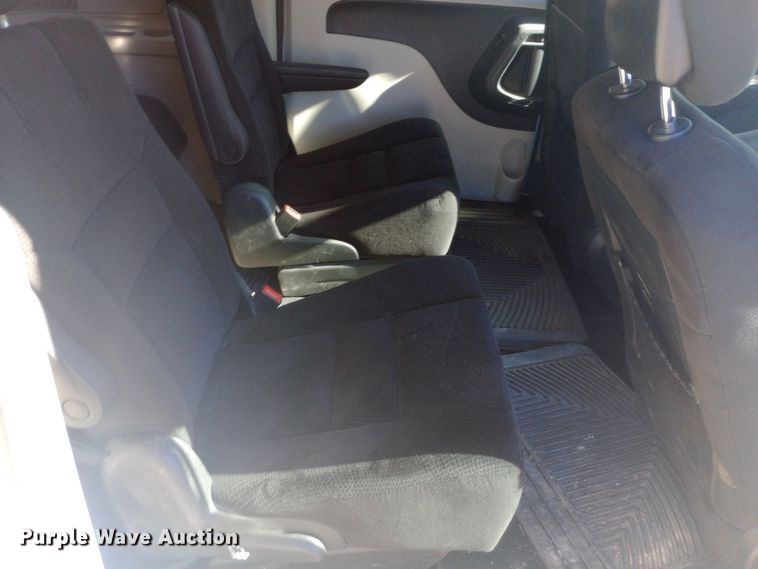 image for item DW0997 2014 Dodge Grand Caravan SXT van