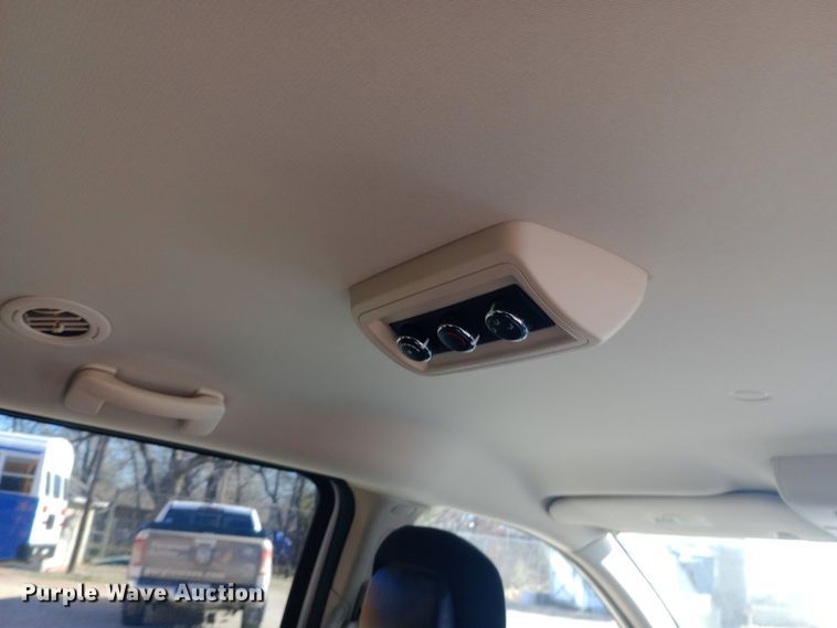 image for item DW0997 2014 Dodge Grand Caravan SXT van