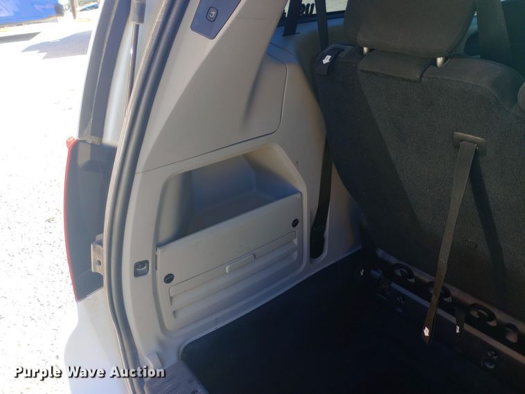 image for item DW0997 2014 Dodge Grand Caravan SXT van