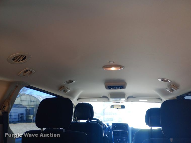 image for item DW0997 2014 Dodge Grand Caravan SXT van