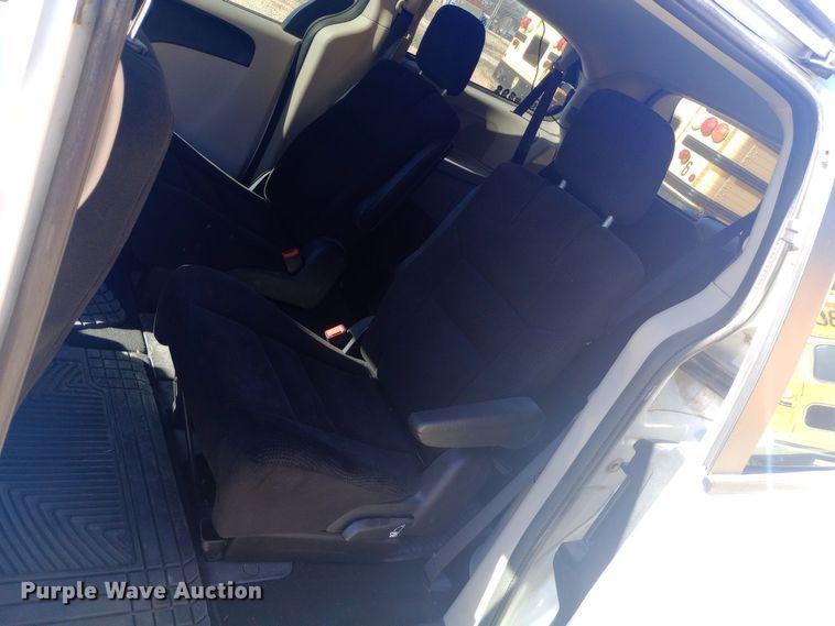 image for item DW0997 2014 Dodge Grand Caravan SXT van