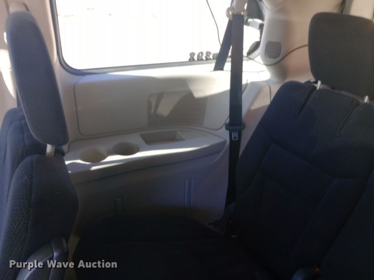 image for item DW0997 2014 Dodge Grand Caravan SXT van