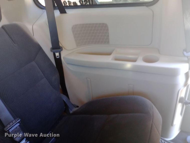 image for item DW0997 2014 Dodge Grand Caravan SXT van