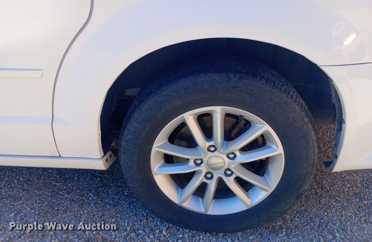 image for item DW0997 2014 Dodge Grand Caravan SXT van