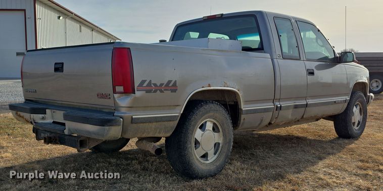 image for item DW3865 1998 GMC Sierra K1500 Ext. Cab pickup truck