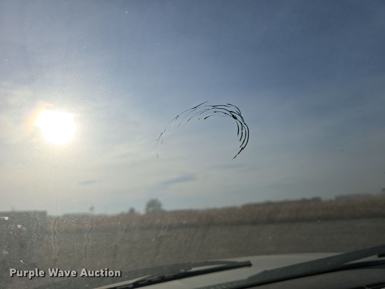 image for item DW3865 1998 GMC Sierra K1500 Ext. Cab pickup truck