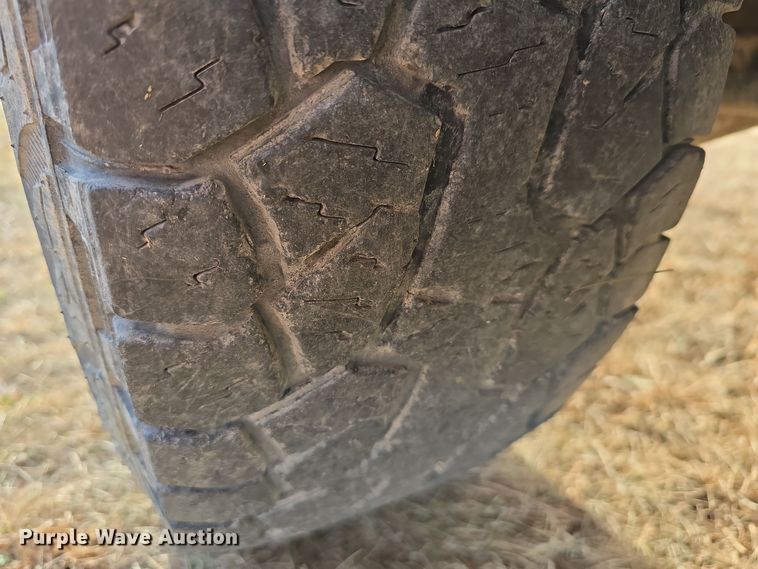 image for item DW3865 1998 GMC Sierra K1500 Ext. Cab pickup truck