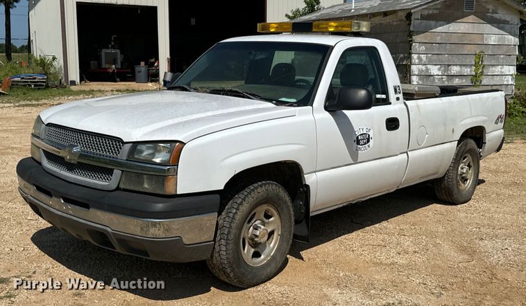 image for item DX0913 2004 Chevrolet Silverado 1500 pickup truck