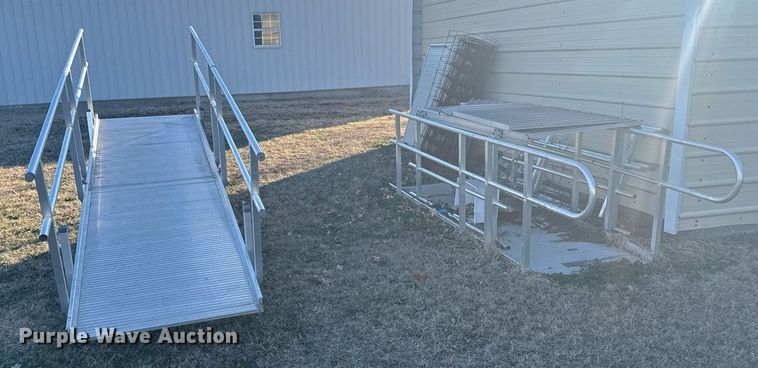 image for item DX3904 Building materials