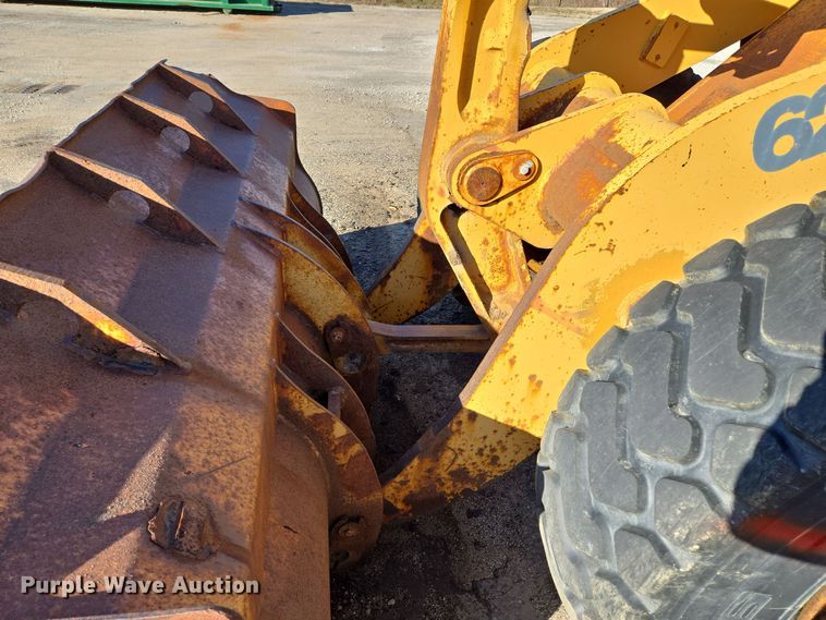 image for item EE8651 1997 Case  621B wheel loader