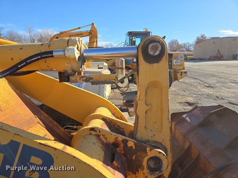 image for item EE8651 1997 Case  621B wheel loader