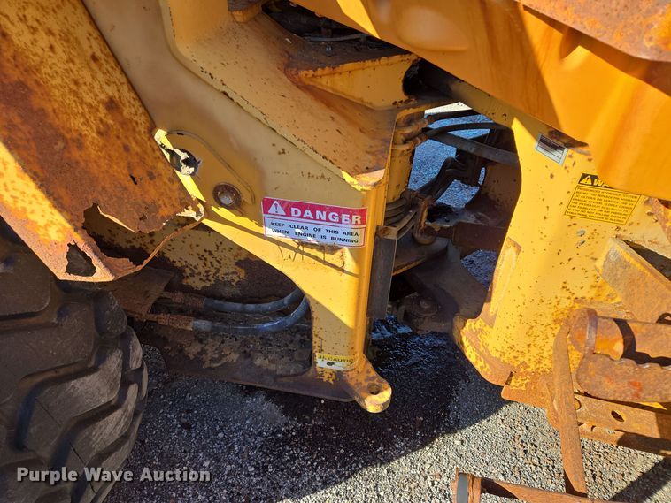 image for item EE8651 1997 Case  621B wheel loader