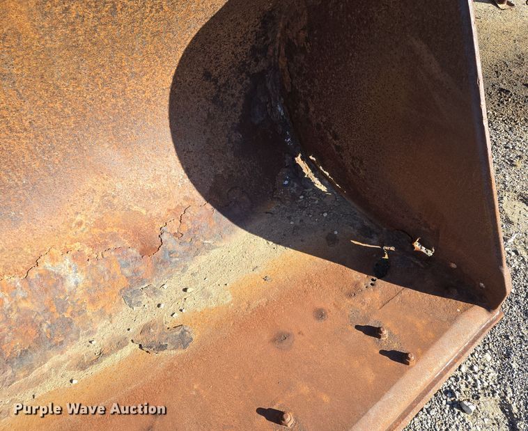 image for item EE8651 1997 Case  621B wheel loader