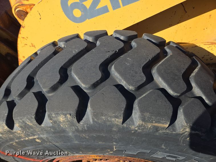 image for item EE8651 1997 Case  621B wheel loader