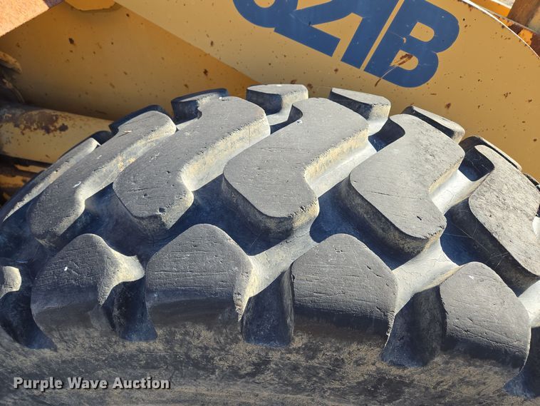 image for item EE8651 1997 Case  621B wheel loader