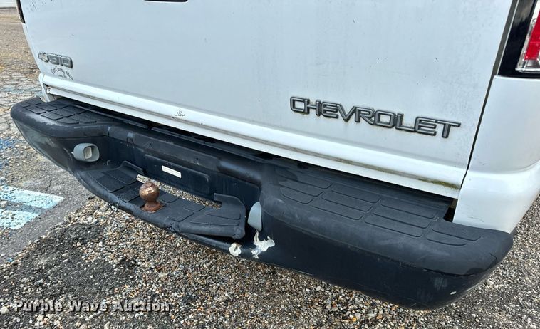 image for item EH7417 2003 Chevrolet S10 pickup truck