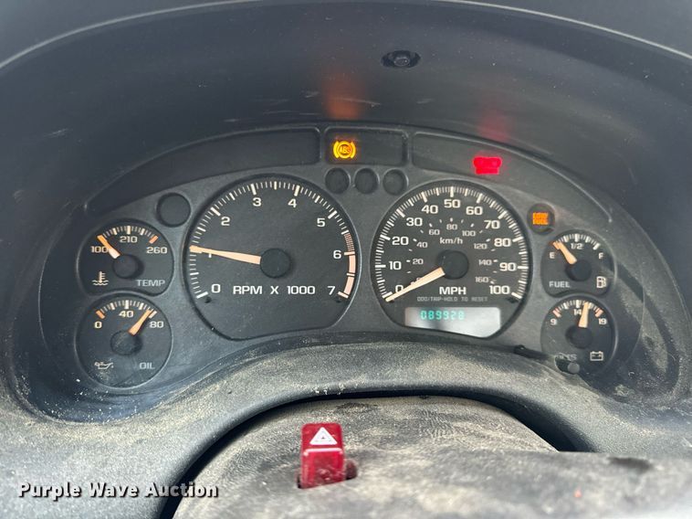 image for item EH7417 2003 Chevrolet S10 pickup truck