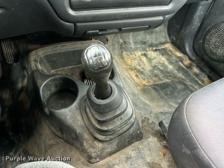 image for item EH7417 2003 Chevrolet S10 pickup truck