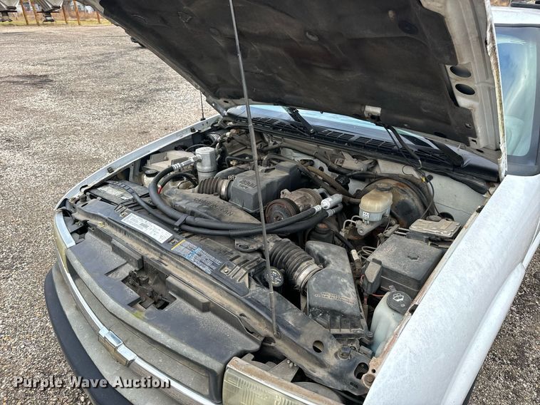 image for item EH7417 2003 Chevrolet S10 pickup truck