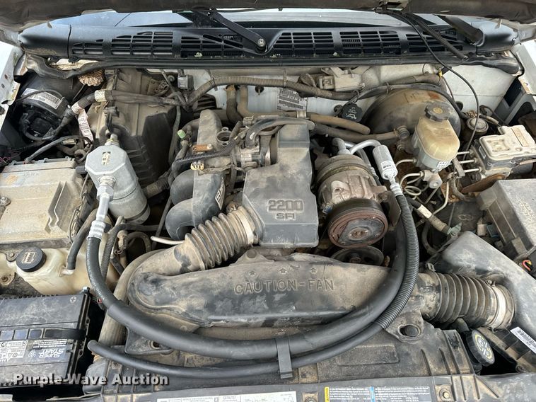 image for item EH7417 2003 Chevrolet S10 pickup truck