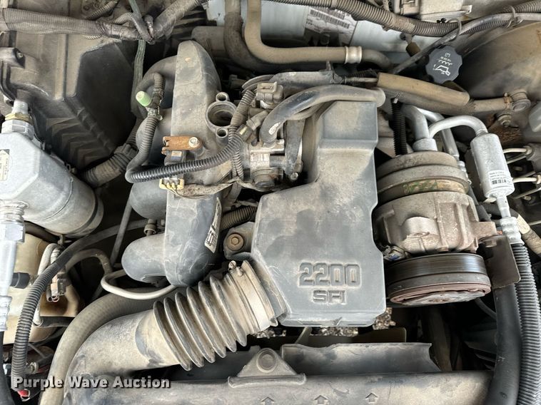 image for item EH7417 2003 Chevrolet S10 pickup truck