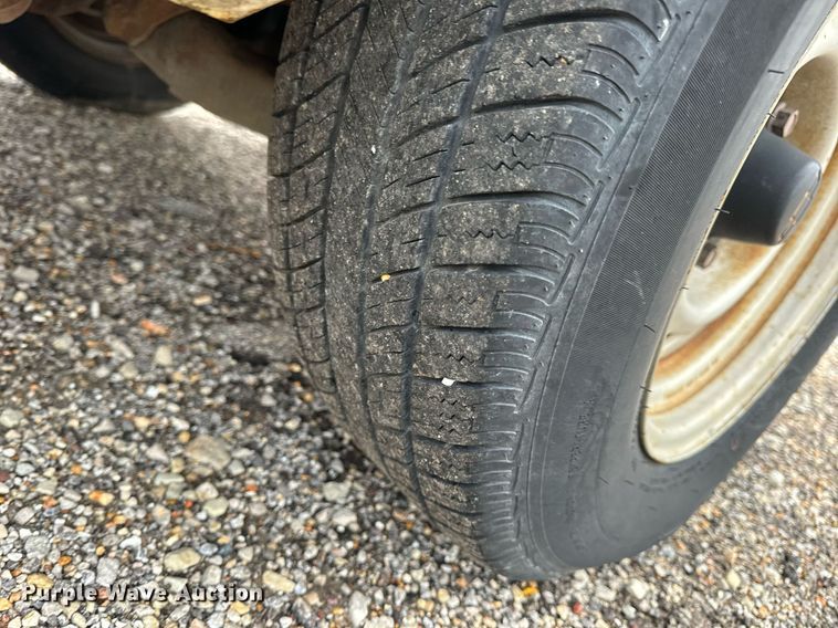 image for item EH7417 2003 Chevrolet S10 pickup truck