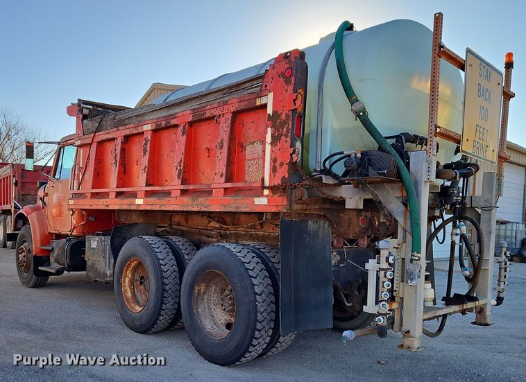 image for item EI8664 1991 International 4900 dump truck