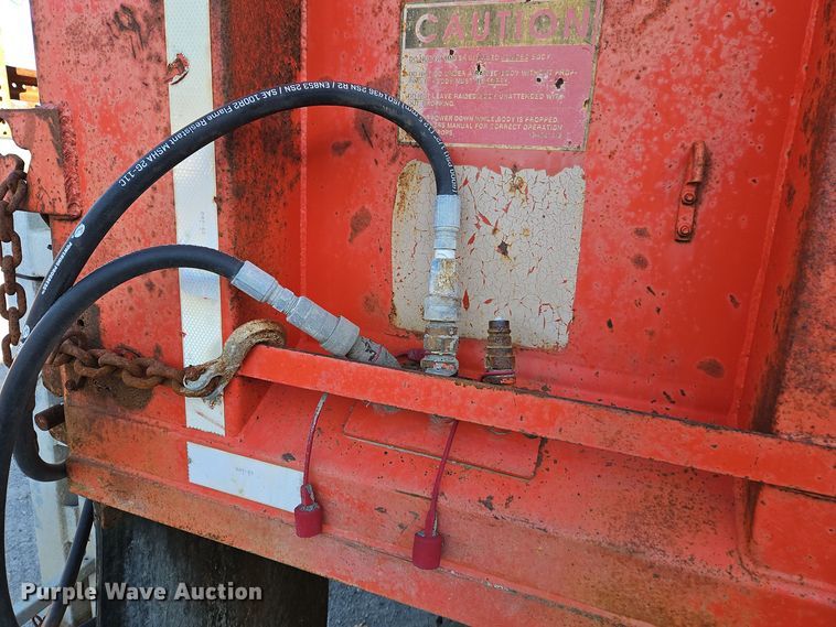 image for item EI8664 1991 International 4900 dump truck
