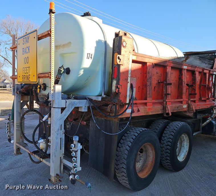 image for item EI8664 1991 International 4900 dump truck