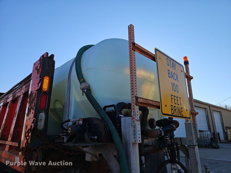image for item EI8664 1991 International 4900 dump truck