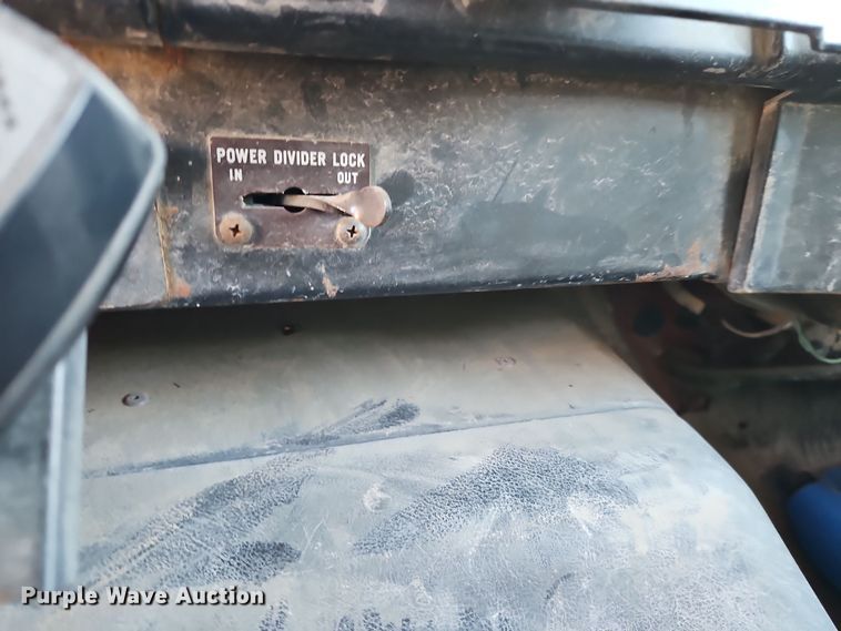 image for item EI8664 1991 International 4900 dump truck