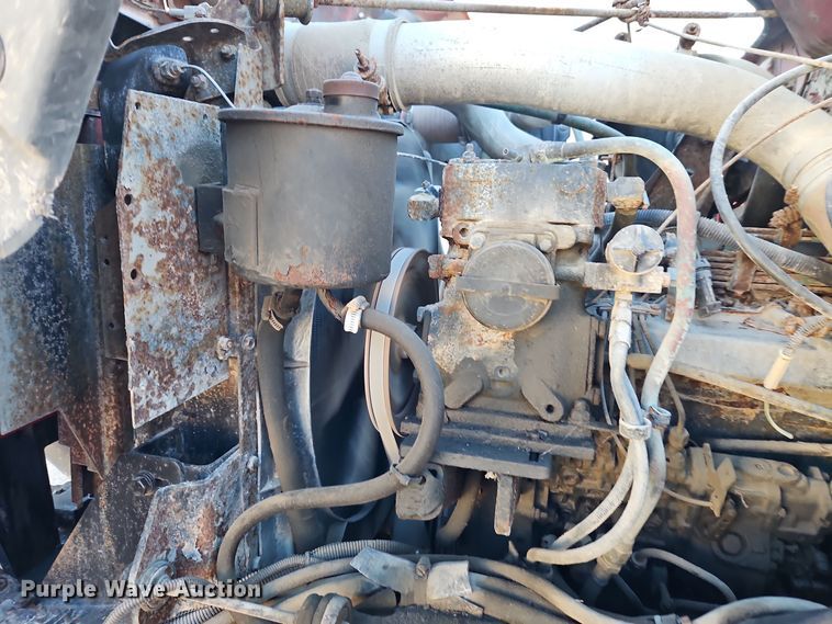 image for item EI8664 1991 International 4900 dump truck