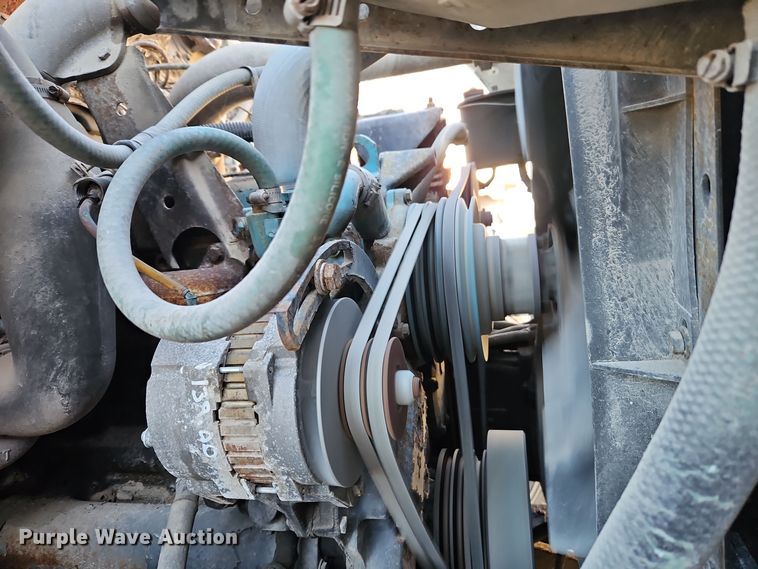image for item EI8664 1991 International 4900 dump truck